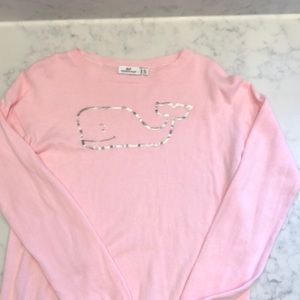 Girl’s vineyard vines sweater